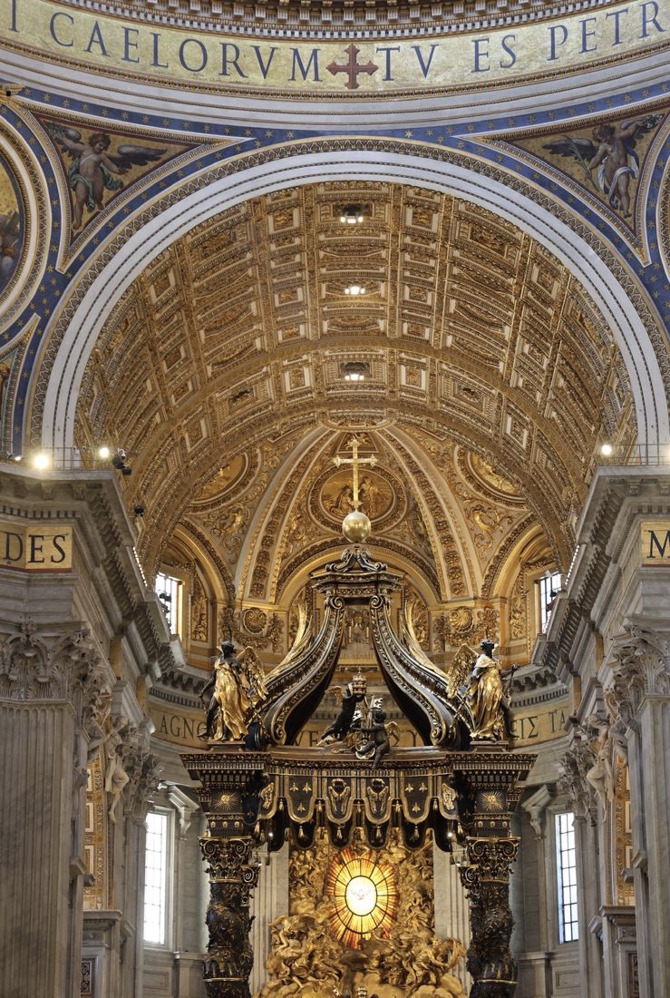 Le volte dorate sopra il baldacchino